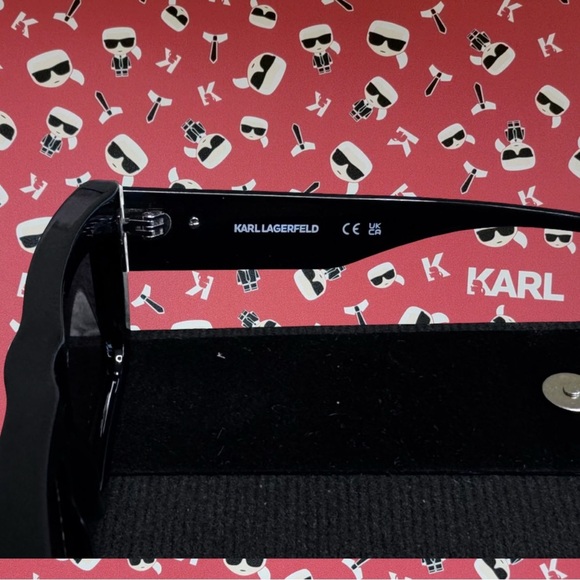 Karl Lagerfeld Chunky Rectangle
Sunglasses - KLJ6147S - Picture 3 of 7